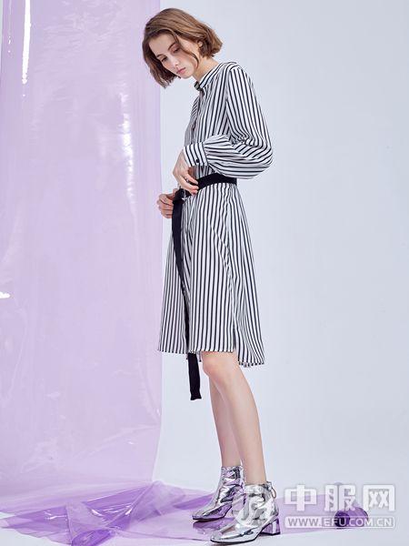 翰代维女装品牌2019秋季韩版条纹竖纹连衣裙