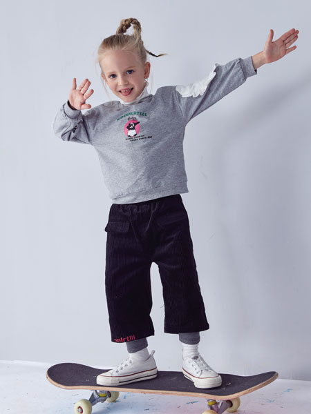 小鲨诺拉童装品牌2019秋冬宽松长袖上衣系带短裤运动两件套
