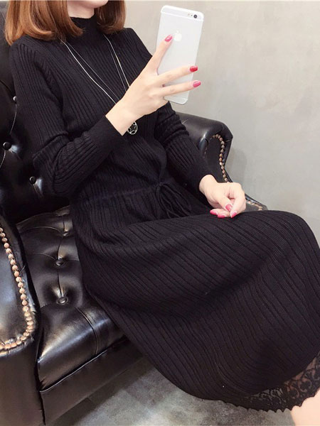 司音女装品牌2019秋冬黑色羊毛裙