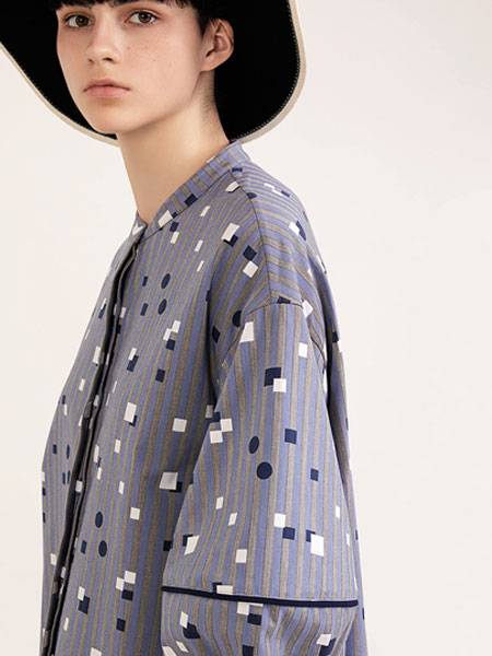意澳女装品牌2019秋冬蓝染 圆点印花 长袖 衬衫