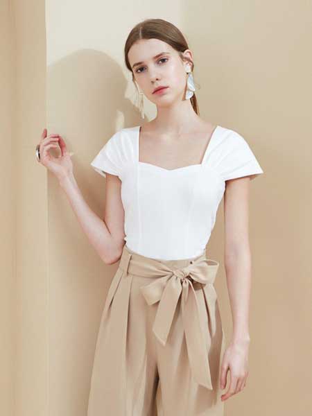 糖力潮品女装品牌2019春夏新款白色方领无袖t恤时尚复古短款上衣