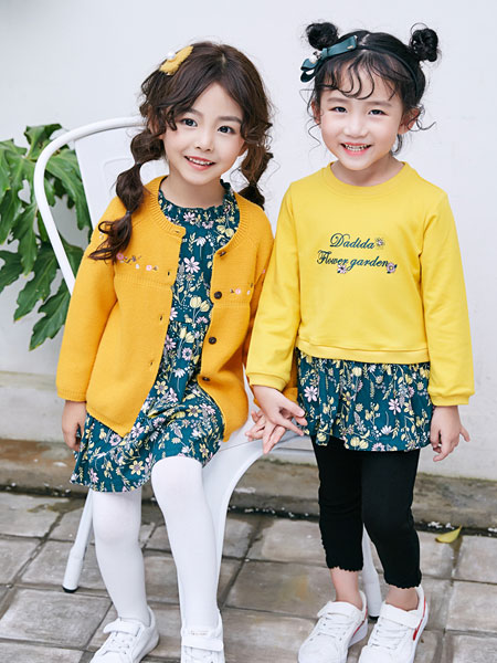 嗒嘀嗒童装品牌2019秋冬蓝色印花朵褶饰双层长袖连衣裙