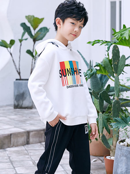 嗒嘀嗒童装品牌2019秋冬韩版原宿风半袖上衣潮流简约百搭打底衫