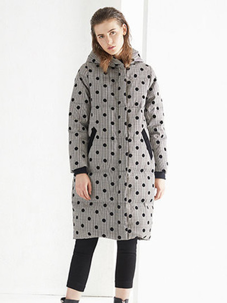 Guke谷可女装品牌2019秋冬女性棉服个性点点创意外套
