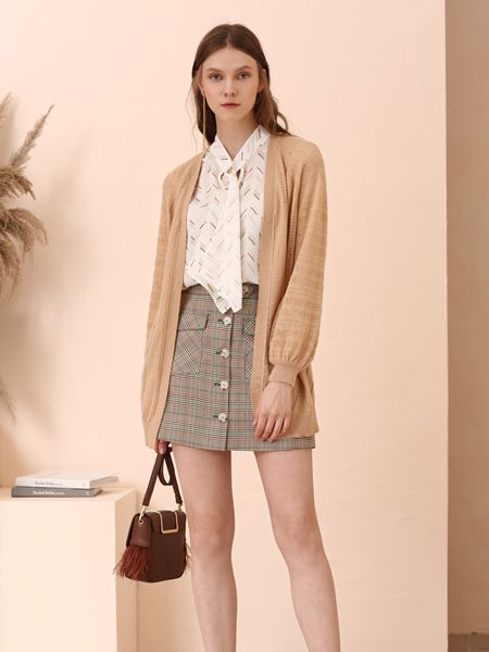 百图女装品牌2019秋冬新款蝴蝶结立领宽松淑女长袖衬衣衬衫