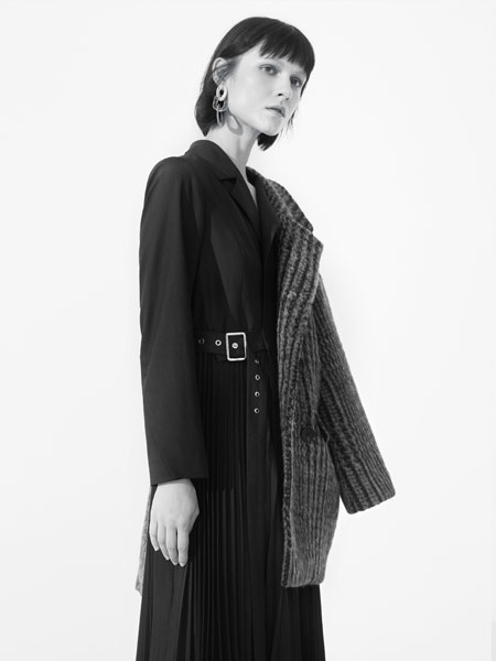 LUDICO女装品牌2019秋冬黑色裙子