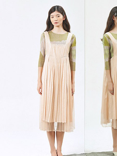 BIBILEE女装品牌2019秋冬气质吊带裙