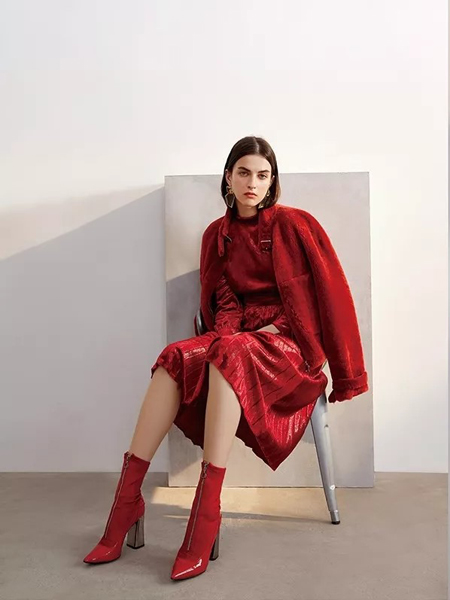 红凯贝尔女装品牌2019秋冬轻奢复古西装阔腿裤两件套