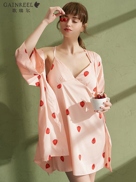 歌瑞尔GAINREEL内衣品牌2019春夏草莓印花性感舒适睡裙女夏季两件套吊带睡衣睡袍HWD19128