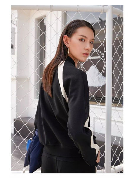 洛瑞琳女装品牌2019秋冬休闲西装外套