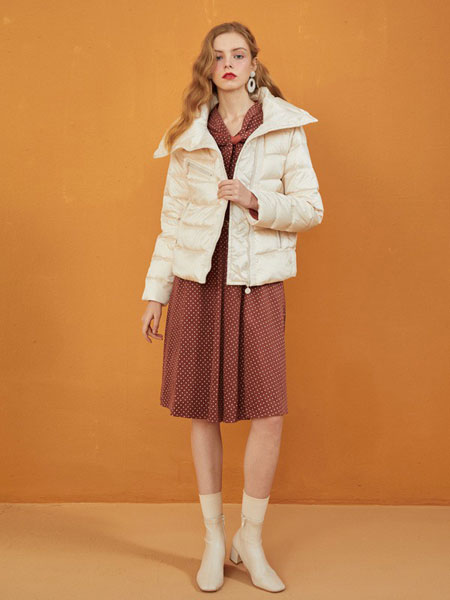 E·LAND女装品牌2019秋冬加绒保暖羽绒服