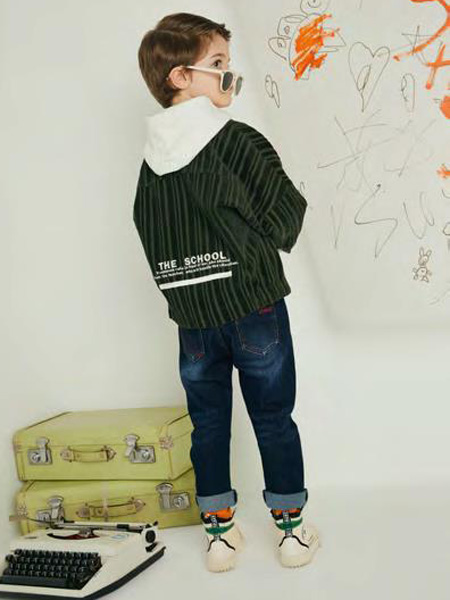 马骑顿童装品牌2019秋冬条纹外套