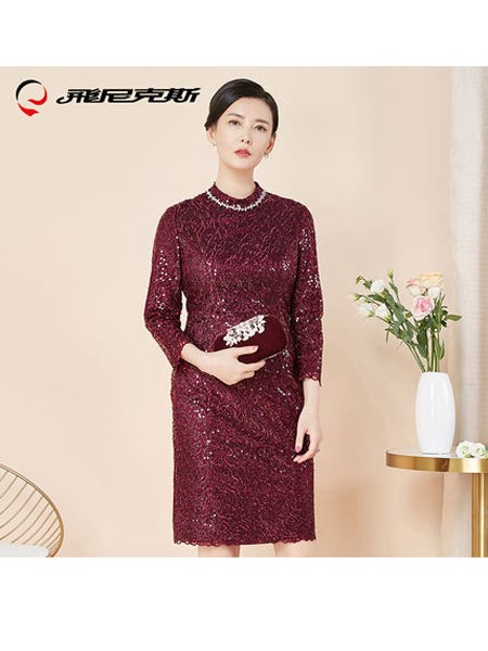 飞尼克斯女装品牌2019秋冬婚礼妈妈装品红色羊毛连衣裙修身喜婆婆婚宴装