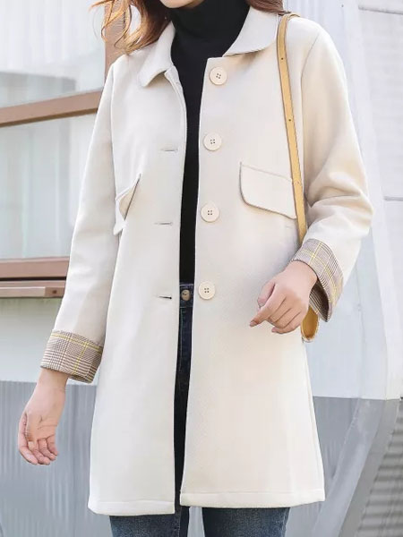 古米娜女装品牌2019秋冬  高雅的黑色，纯洁气质的白色气质大衣