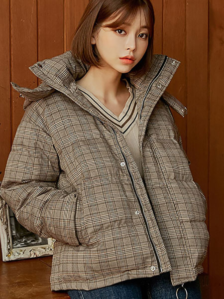 chuu短款羽绒服女白鸭绒2019冬季新款韩版时尚小个子加厚连帽外套