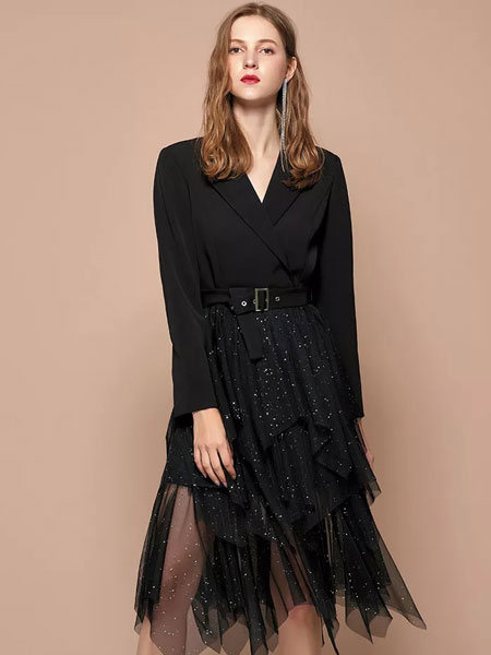 朵以女装品牌2020春夏西装网纱连衣裙