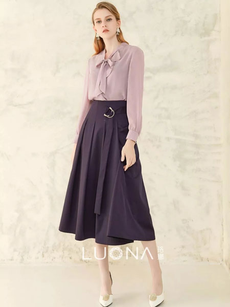 珞娜女装品牌2020春夏新款 纯色蝴蝶领气质连衣裙