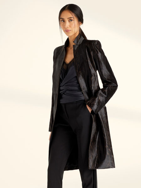 AmandaWakeley阿曼达·维克利2020春夏黑色JAGUAR小牛皮CROMBIE大衣