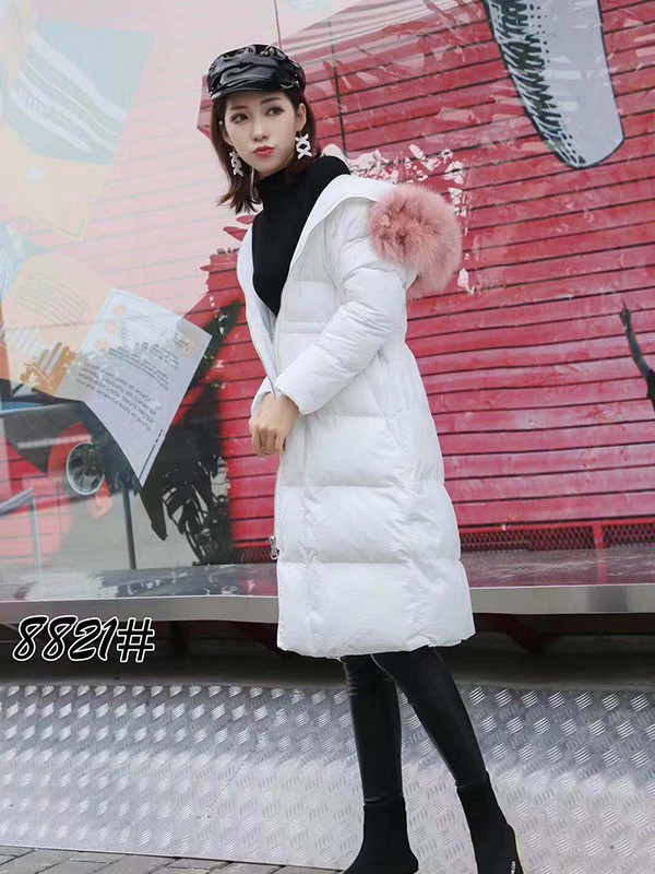 欧朴树女装品牌2019秋冬白色大毛领带帽羽绒服