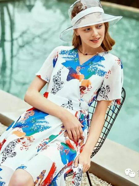 贝银BGV女装品牌2020春夏新款印花泼墨风格连衣裙