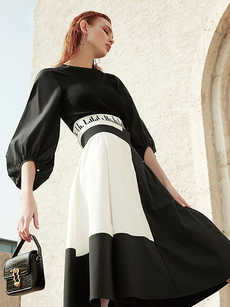 艺燕女装品牌2020春夏新款黑白拼接色连衣裙