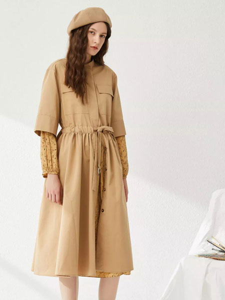 女性日记女装品牌2020春夏新款纯色系带式连衣裙