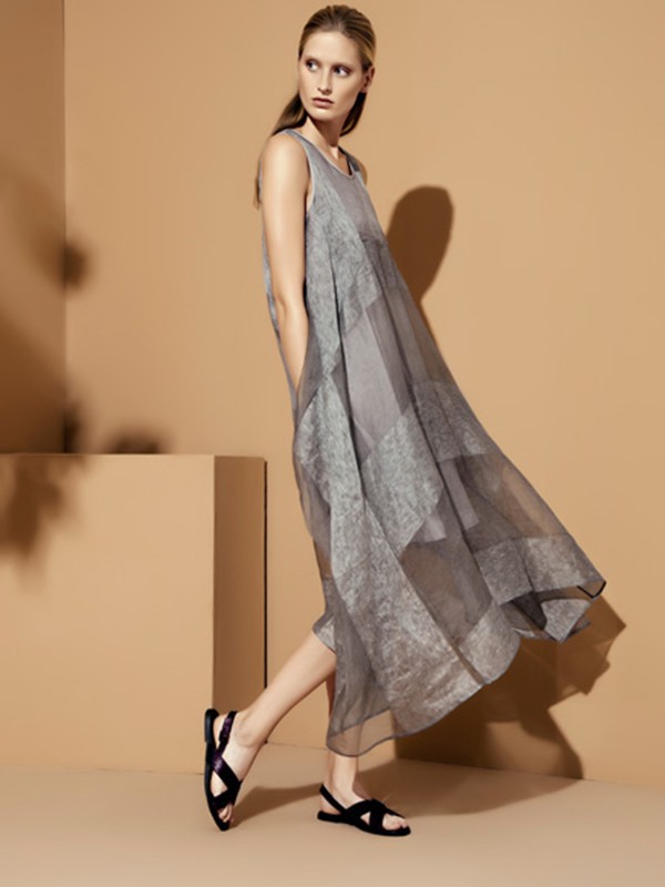 WJS唯简尚女装品牌2020春夏新款纯色透纱缕空连衣裙