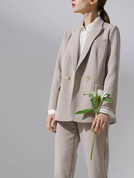 迪索怡女装品牌2020春夏新款纯色西装套装