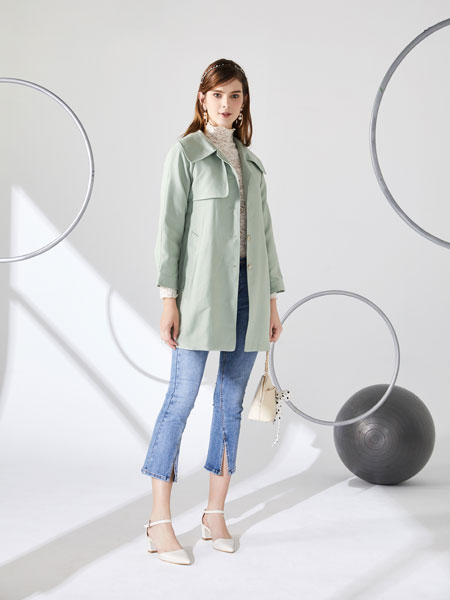 城市衣柜女装品牌2020春夏新款纯色气质大衣