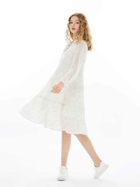 U-Cevel女装品牌2020春夏新款纯色蕾丝缕空气质连衣裙