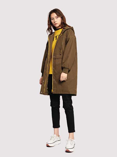 娅铂·周末女装品牌2020秋冬新款纯色薄棉带帽大衣