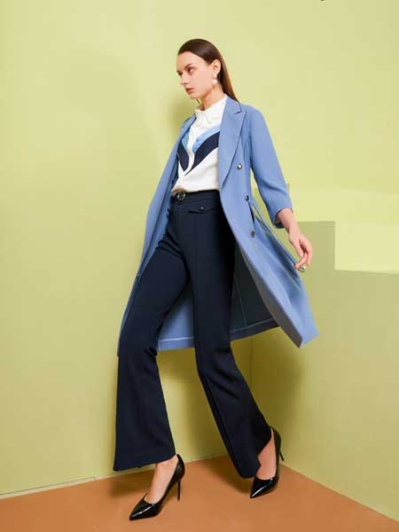 芝仪女装品牌2020春夏新款纯色长款纽扣气质大衣