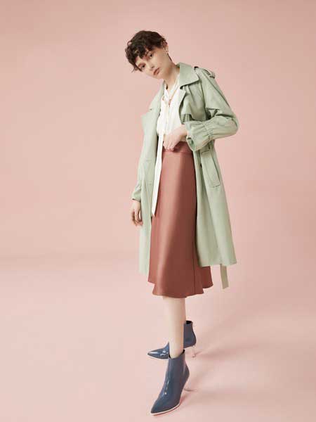 芮玛女装品牌2020春夏新款纯色气质翻领外套大衣