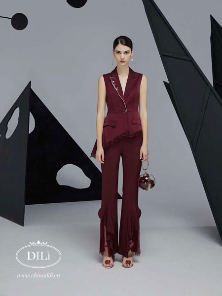 迪骊DILI女装品牌2020春夏新款纯色无袖性感气质上衣