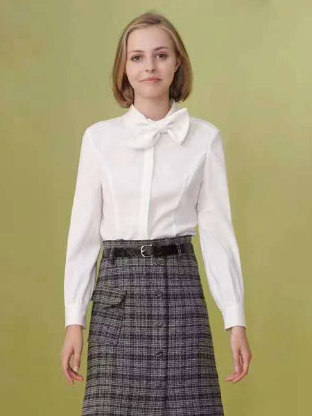 拉维妮娅女装品牌2020春夏新款纯色气质可爱西装套装 ol风