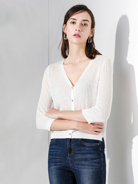 ELLASSAY歌力思2020春夏新款 多色短款珍珠扣空调针织开衫