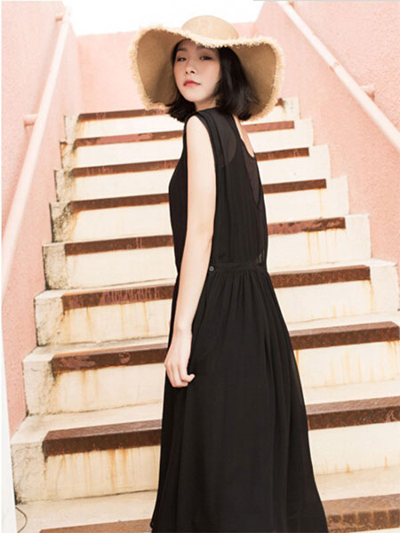 LIULIU MO刘刘墨女装品牌2020春夏新款纯色无袖气质连衣裙