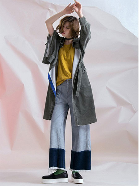 无轨女装品牌2020春夏新款纯色长款牛仔外套