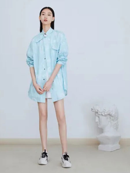 荷比俪女装品牌2020春夏新款纯色纽扣气质长款衬衫