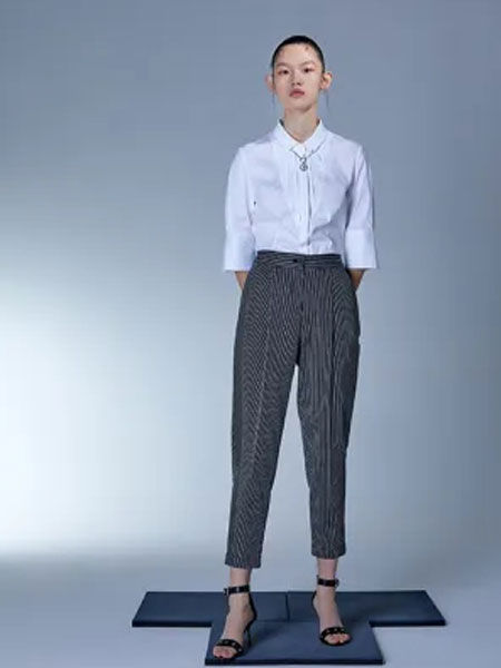 荷比俪女装品牌2020春夏新款纯色气质ol套装
