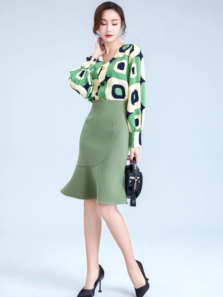 布伦圣丝女装品牌2020春夏新款纯色高腰气质短裙