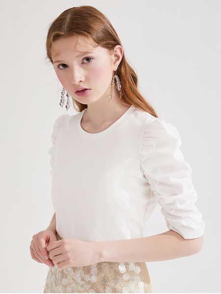 糖力潮品(TAMMYTANGS)女装品牌2020春夏新款白色修身圆领五分泡泡袖T恤上衣