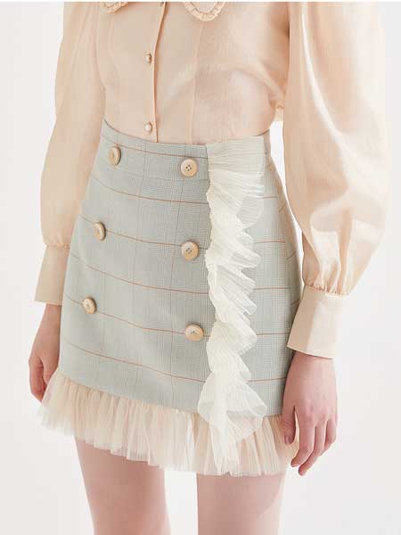 糖力潮品(TAMMYTANGS)女装品牌2020春夏新品格纹高腰拼接网纱荷叶边短半身裙