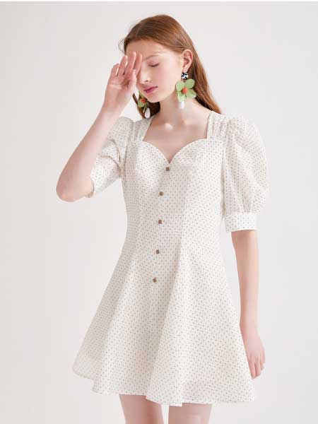 糖力潮品(TAMMYTANGS)女装品牌2020春夏新款波点印花裙子五分泡泡袖显瘦连衣裙
