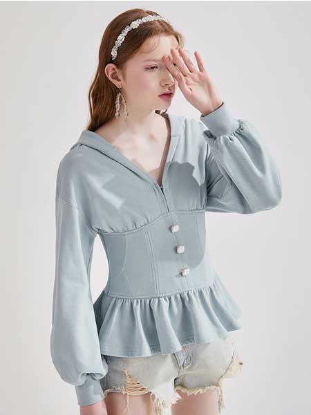 糖力潮品(TAMMYTANGS)女装品牌2020春夏新品修身雾霾蓝连帽灯笼长袖V领卫衣