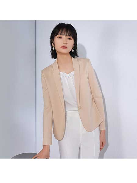 巨千女装品牌2020春夏小西装外套女设计感小众韩版宽松休闲职业西服卡其色