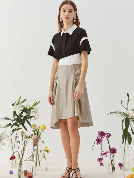 八月盛典女装品牌2020春夏设计感衬衫连衣裙