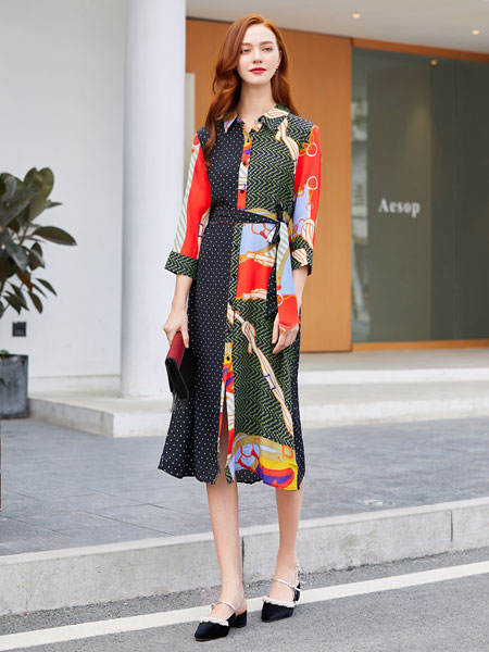 音菲梵女装品牌2020春夏个性图案连衣裙