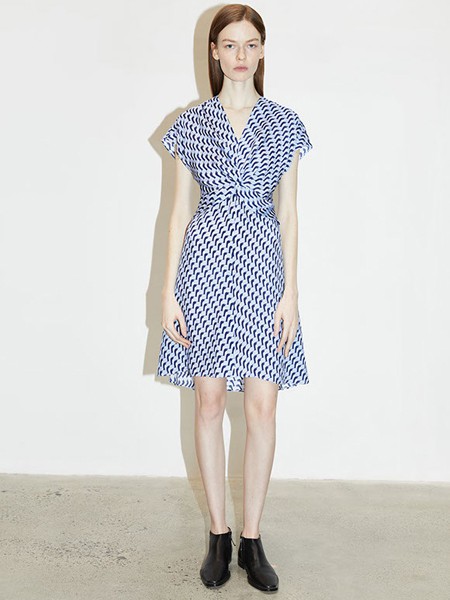 卡利亚里女装品牌2020春夏个性图案连衣裙
