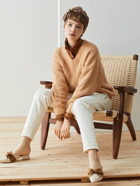 素氪女装品牌2020春夏v领针织毛衣